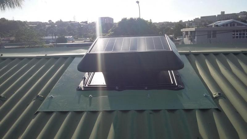 Extracteur d'air à énergie solaire pour combles - Iény